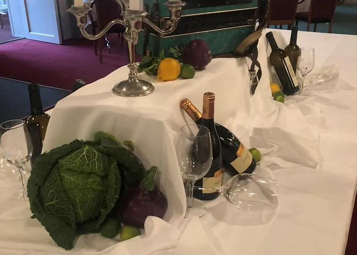 Og Hytteby מלון 3*